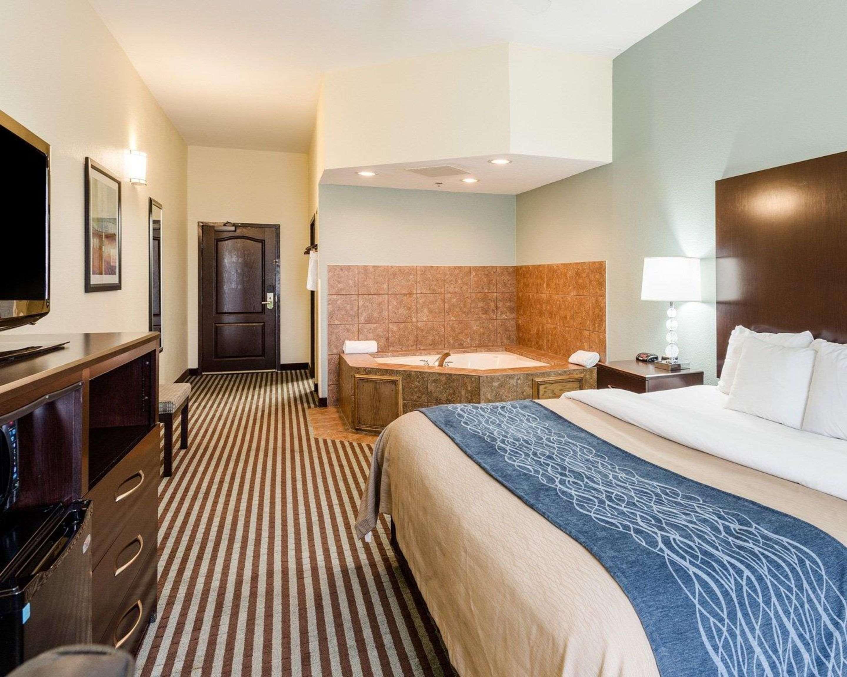 Comfort Inn & Suites Grenada Εξωτερικό φωτογραφία