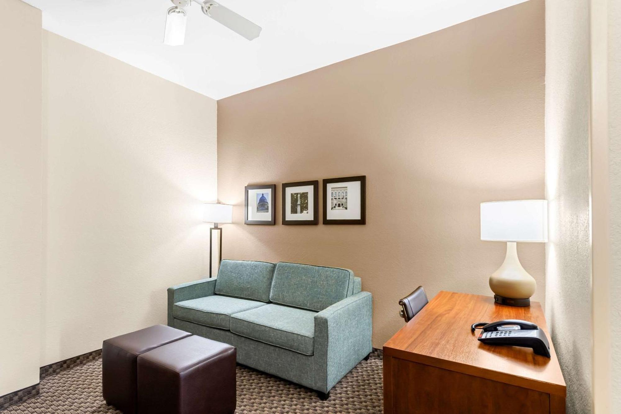 Comfort Inn & Suites Grenada Εξωτερικό φωτογραφία