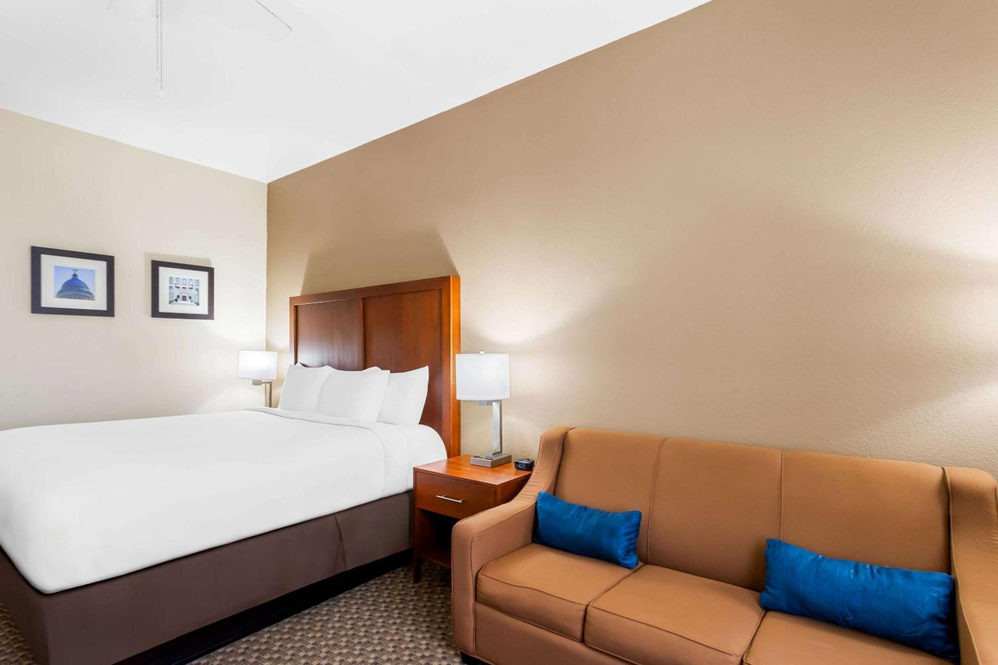 Comfort Inn & Suites Grenada Εξωτερικό φωτογραφία