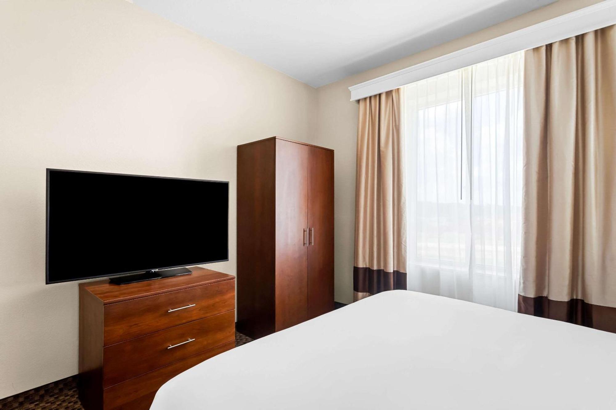 Comfort Inn & Suites Grenada Εξωτερικό φωτογραφία