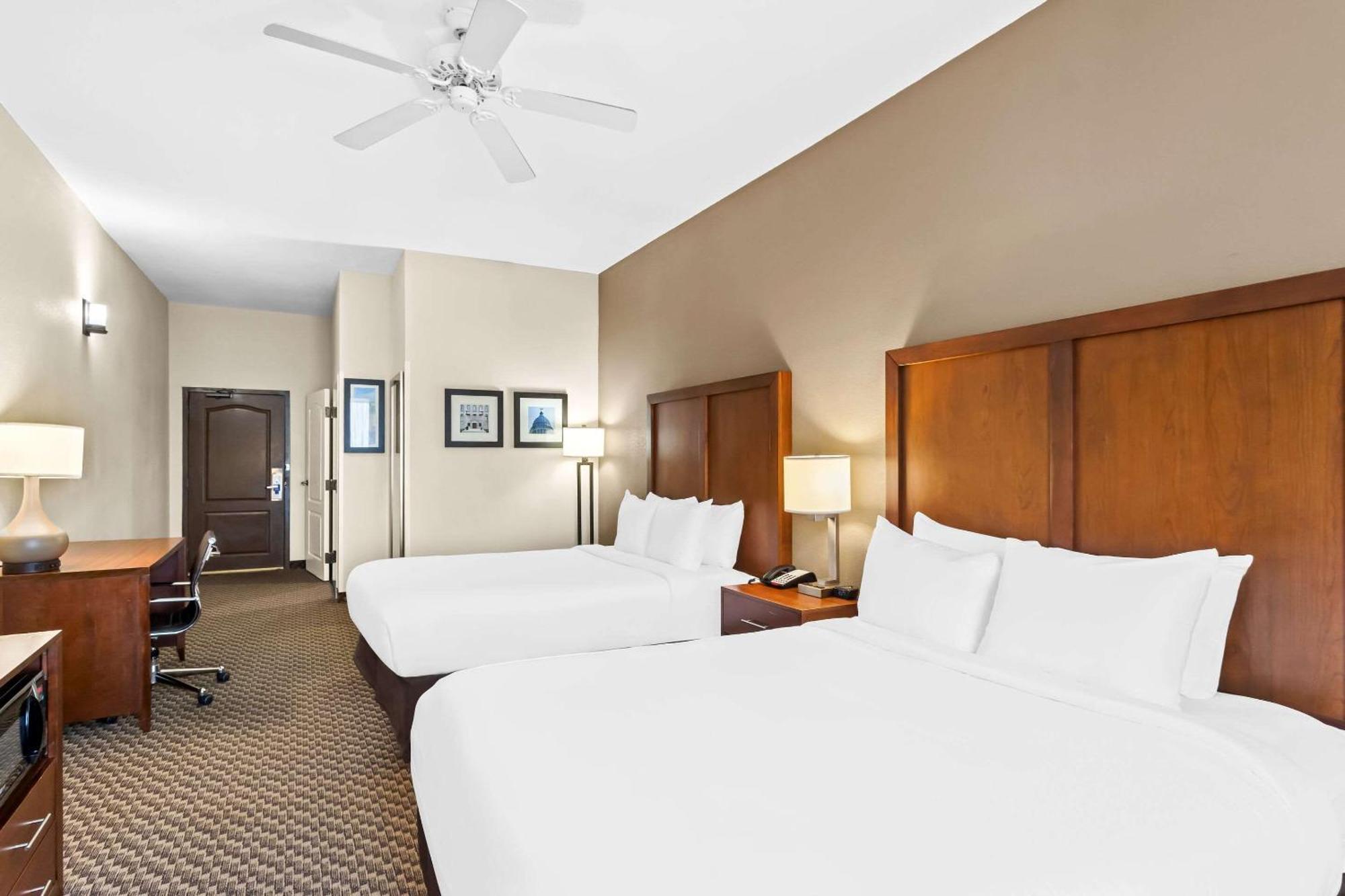 Comfort Inn & Suites Grenada Εξωτερικό φωτογραφία