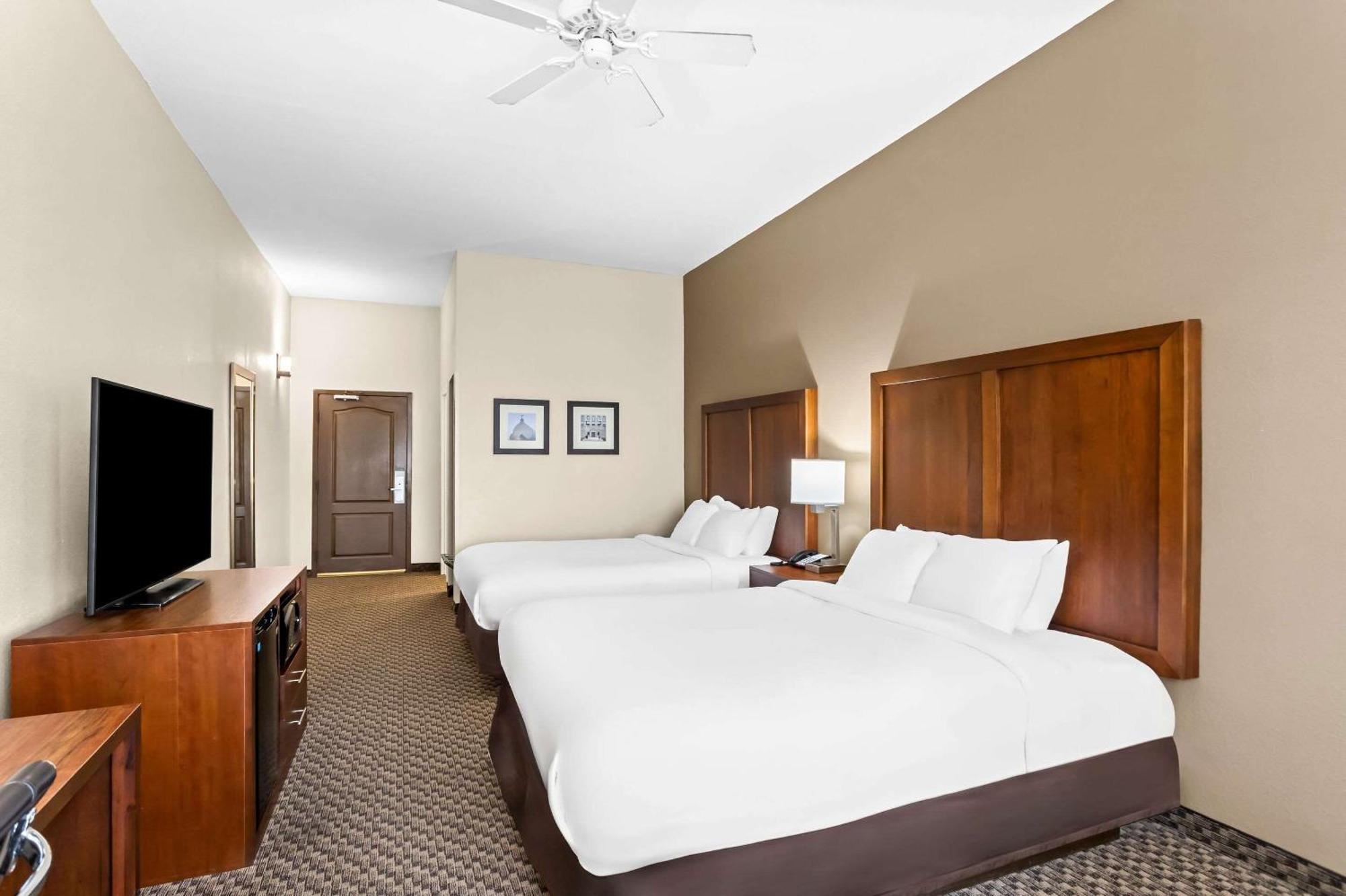 Comfort Inn & Suites Grenada Εξωτερικό φωτογραφία