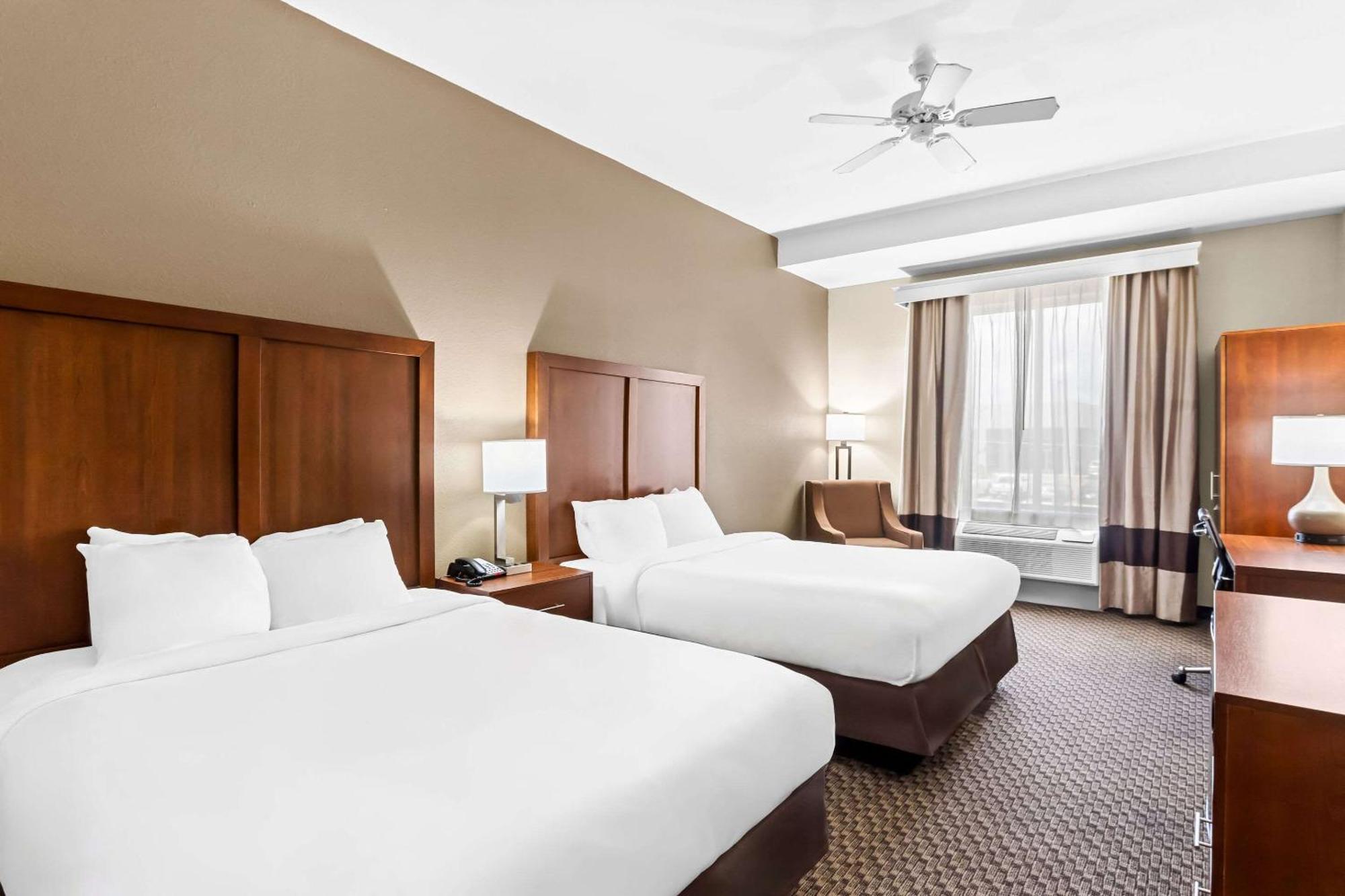 Comfort Inn & Suites Grenada Εξωτερικό φωτογραφία